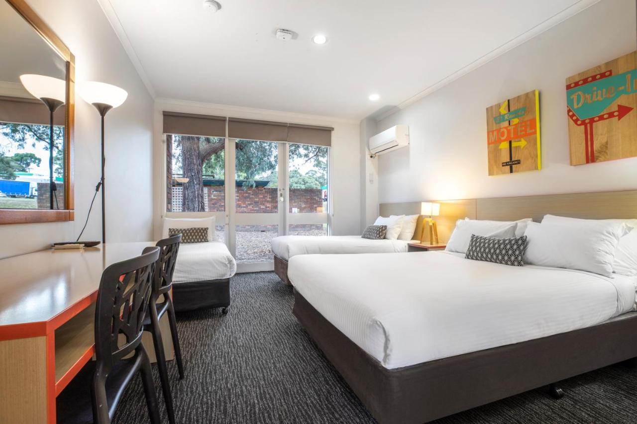 Burvale Hotel Nunawading Exterior foto