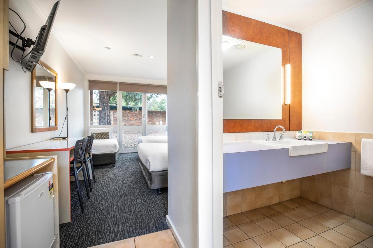 Burvale Hotel Nunawading Exterior foto
