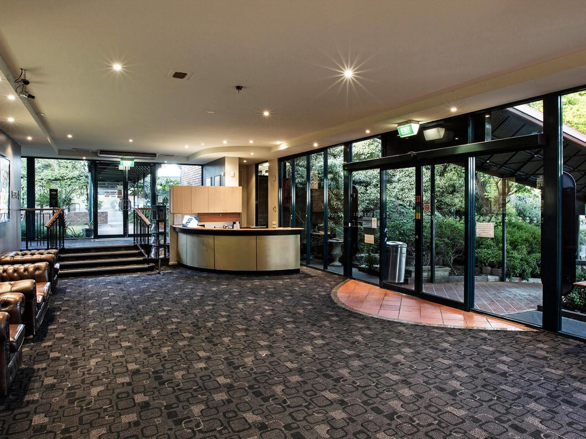 Burvale Hotel Nunawading Exterior foto